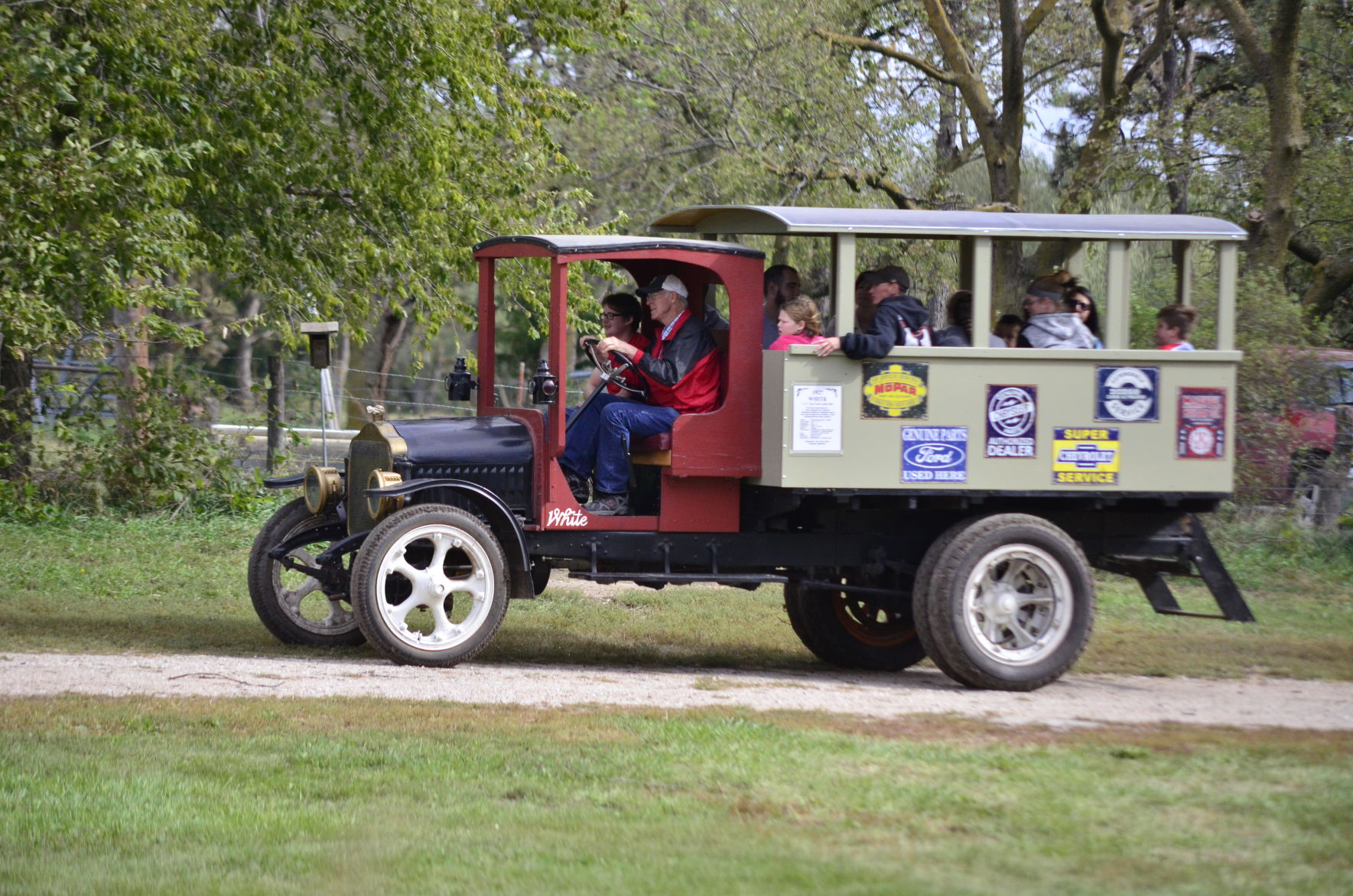 10-6-19 Prairie Loft HarvestFest (38).JPG